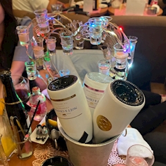 五彩 まな「🥂」