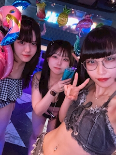 るるな「ナイトプールイベ⁉️」