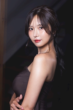 プロフィール写真4・百合 もも|BARCELONA FILLIA・フィリア - すすきののニュークラブ(キャバクラ)