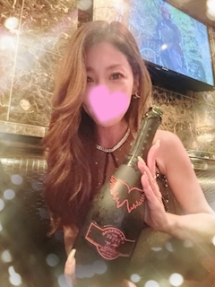 プロフィール写真3・りさ|mrs.J 名駅東・ミセスジェイ メイエキヒガシ - 名古屋 名駅の熟女パブ/熟女キャバクラ