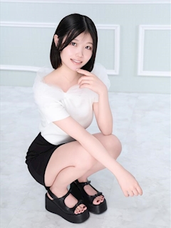 プロフィール写真3・もも｜Amusement Cafe＆Bar SENSE・センス - 吉祥寺駅/北口のガールズバー