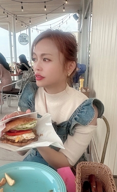 プロフィール写真2・みなこ⛳️オーナー｜girl's snack N.I.R・ニール - ミナミのスナック