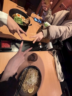 ゆずね「ラーメン～！╰(*´︶`*)╯♡」