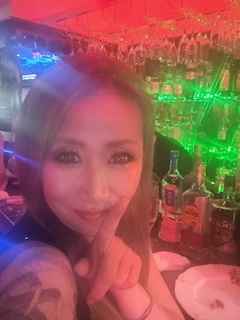 プロフィール写真2・ema｜SWAG・スワッグ - ミナミのスナック