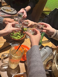 ひまり「🍴🤍」