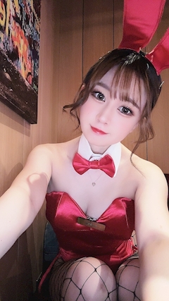 るな「こんばんは！るなです」