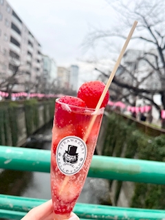 みなみ🐱💘「いちごシャンパン🍓」