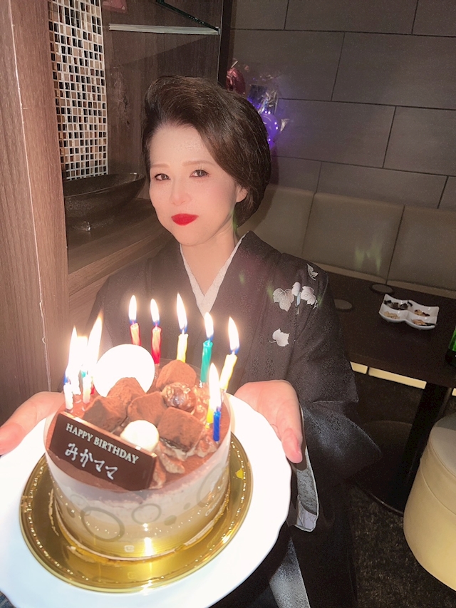 美華 NOA