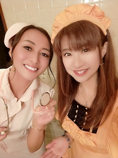 まろ「看護師さんと～！」