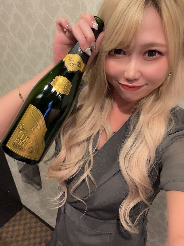 プロフィール写真1・💛あいか💛【Girl’s bar next】｜