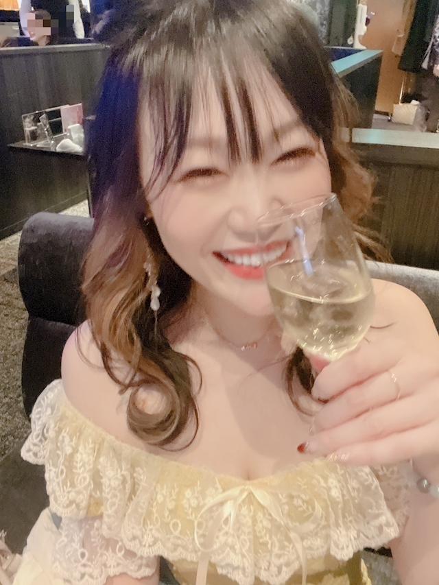 プロフィール写真11・💜🍬🌼椎名 さき🌼🍭💜｜錦 キャバクラ・Mrs.CAFE 離宮