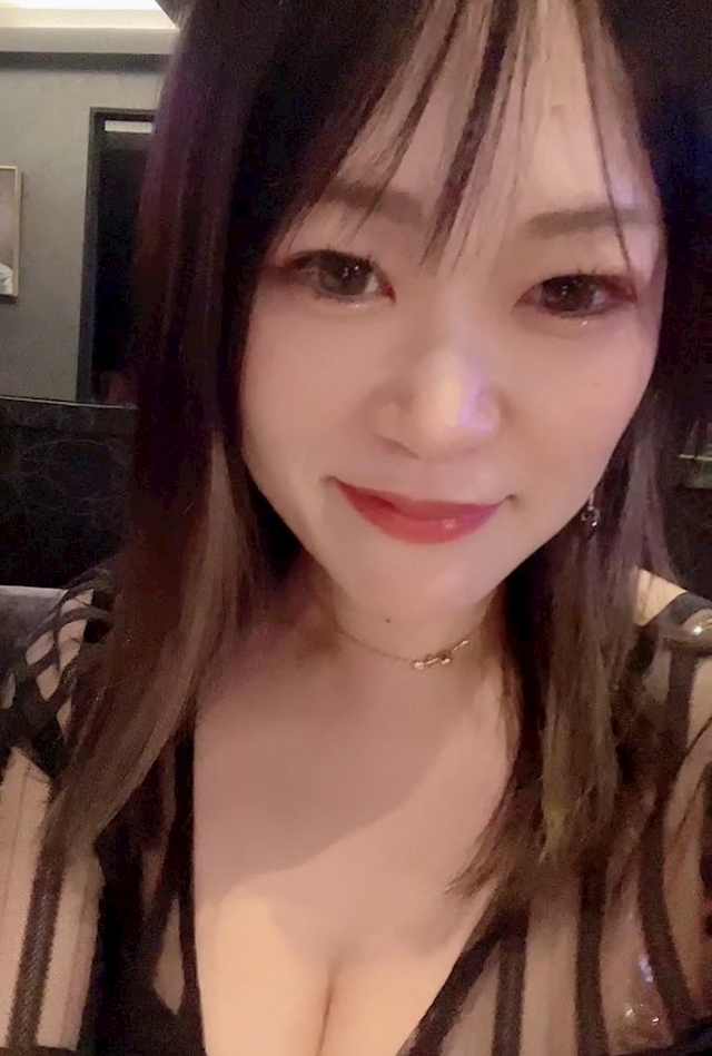 プロフィール写真8・💜🍬🌼椎名 さき🌼🍭💜｜錦 キャバクラ・Mrs.CAFE 離宮