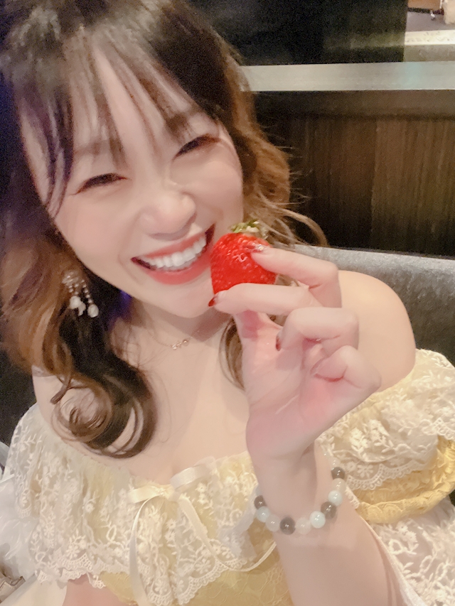 プロフィール写真12・💜🍬🌼椎名 さき🌼🍭💜｜錦 キャバクラ・Mrs.CAFE 離宮
