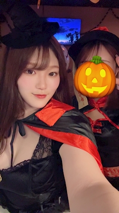 めぐ「ハロウィンイベント1日目！🎃🦇🕸」