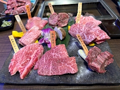 りりぃ🐻‍❄️「🐮お肉～!!!!!🐮」