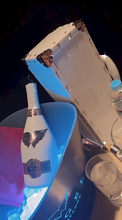 るな Vivienne「🍾🪽」