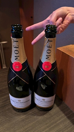 あみ🦩「🍾」