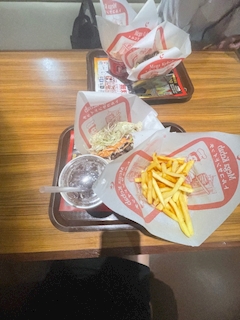 レオナ「しゅ」