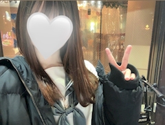 ひめ「セーラー服着てるよ🐬🫧‪」