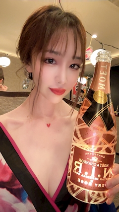プロフィール写真4・𓐍𓏸𓈒🩷妃  杏奈🩷𓈒𓏸𓐍｜おかえりなさい - 池袋西口の熟女パブ/熟女キャバクラ
