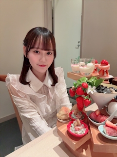 プロフィール写真2・まいか【池袋ちぇりっしゅ】｜NEW STYLE GIRLS BAR ちぇりっしゅ・ニュースタイルガールズバーチェリッシュ - 池袋東口のガールズバー