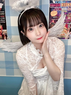 プロフィール写真3・ひなの【池袋ちぇりっしゅ】｜NEW STYLE GIRLS BAR ちぇりっしゅ・ニュースタイルガールズバーチェリッシュ - 池袋東口のガールズバー