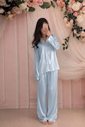 パジャマ少女B