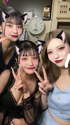 ここ「🤍💚🖤」