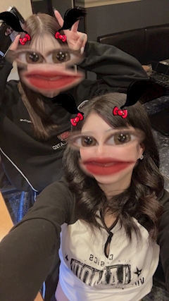 ここ「げつようび🫶🏻」