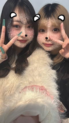 ミイ「ミサと🍽️😻」