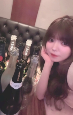 プロフィール写真8・ゆう｜Lounge Lien・リアン - 長崎市・思案橋のキャバクラ