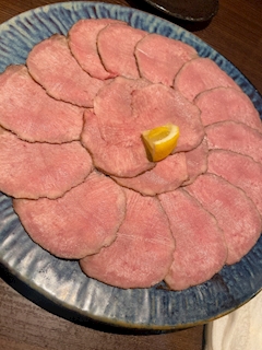 芽依