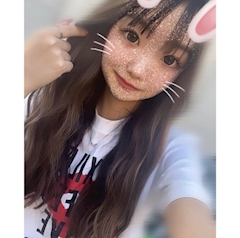 りあ「出勤しました🫡🫡🫡」