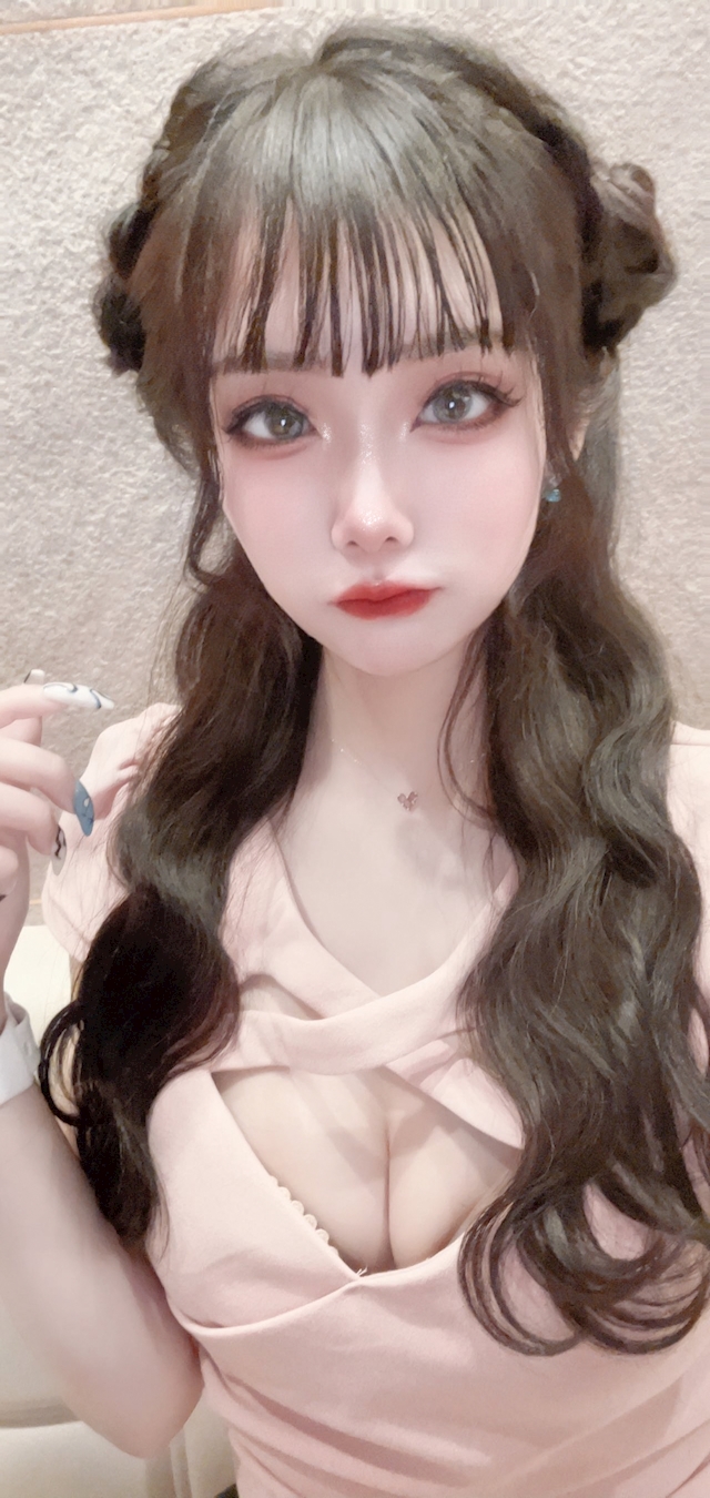 🌙🖤🫧よる👼🏻‎🤍🏹 Feather