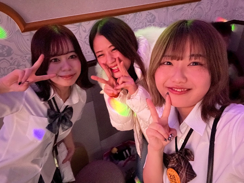 キャスト同士で撮影した仲良し写真