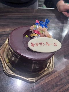 こはく【PRETTY】「🍰🍫🤍」