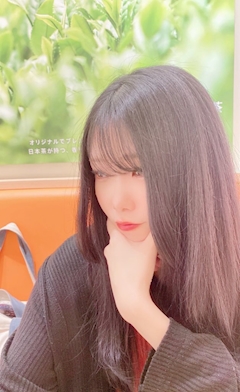 プロフィール写真12・しおん｜岡崎 スナック・Luxury Space 「R」