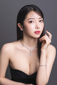 プロフィール写真5・渚 みほ|BARCELONA 桃李・トウリ - すすきののニュークラブ(キャバクラ)