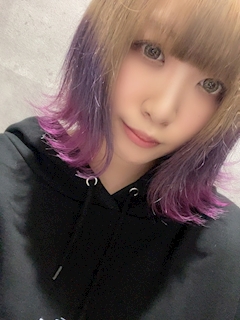 プロフィール写真2・りん🩷池袋西口リゾート1st🏝️🎯｜Resort（リゾート）GIRLS DARTS BAR・リゾート - 池袋西口のガールズバー