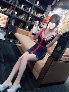 プロフィール写真14・🐟篠原みみ🐟火.土は休み🙏|CLUB ONE CHAN ミナミ 宗右衛門・ワンチャン ミナミ ソエモンチョウ - 心斎橋筋の熟女パブ/熟女キャバクラ