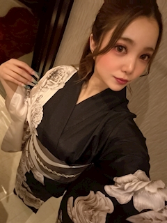 プロフィール写真3・もも|Designer's Club Win・デザイナーズクラブ ウィン - 浜松のキャバクラ
