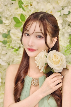 プロフィール写真4・りい｜CLUB S・エス - 銀座のキャバクラ