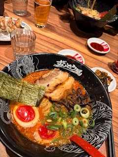 🍸♥️🍸社長 あかね🍾✴︎ .。「🍜」