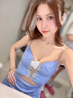 まや　Runway「雰囲気🤍🤍」