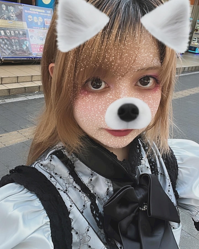 プロフィール写真7・エクスフォード・ジーニアス＝ララティーナ｜