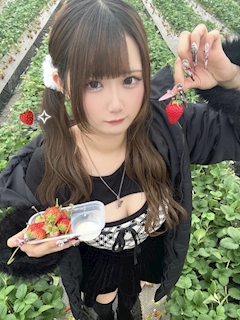ゆあ「（🍓•᎑•🍓）」