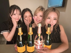 💖はる👸🎀💖【ラピスラズリ】「飲みながらやるゲームはなんでも楽しい説🍻🖤✨」