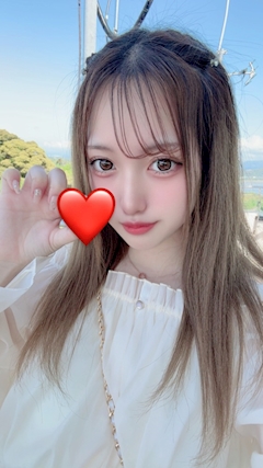 ゆあ♡「映えてる女の子みたいになれなかった‪🥲‎」