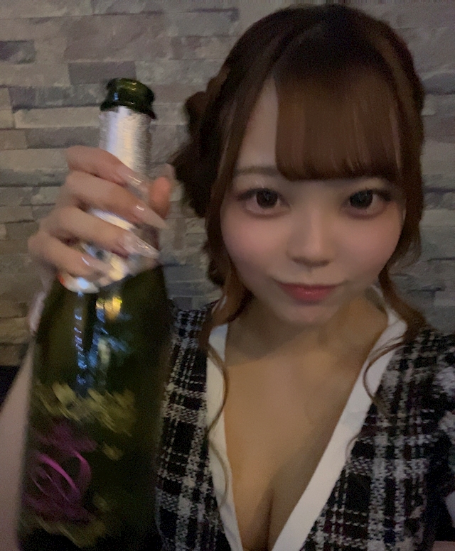 プロフィール写真3・とあ｜大阪 江坂 キャバクラ・カリス
