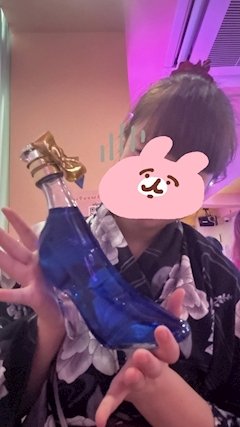 すみれ「入店2年記念‼️」